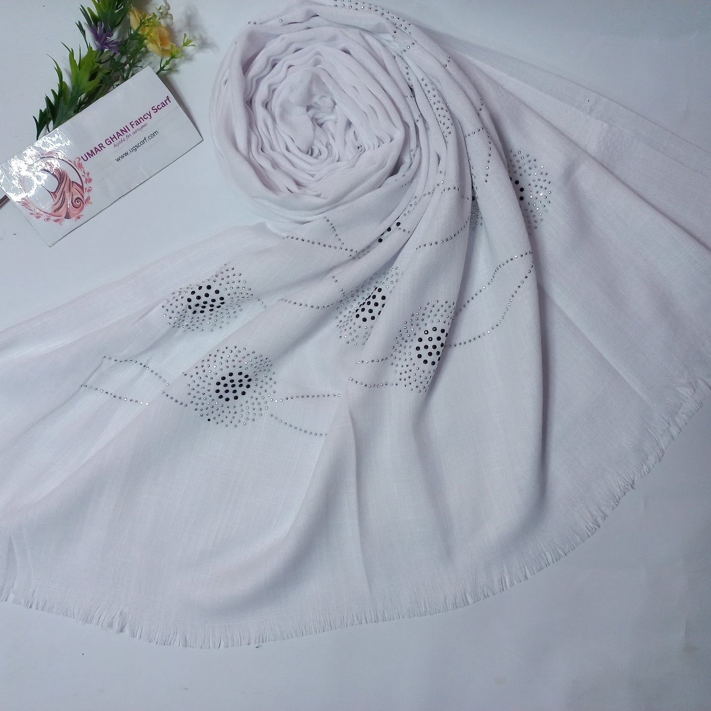 Imported Plain Cashmere slub Lawn Nag Pallu Hijab Scarf